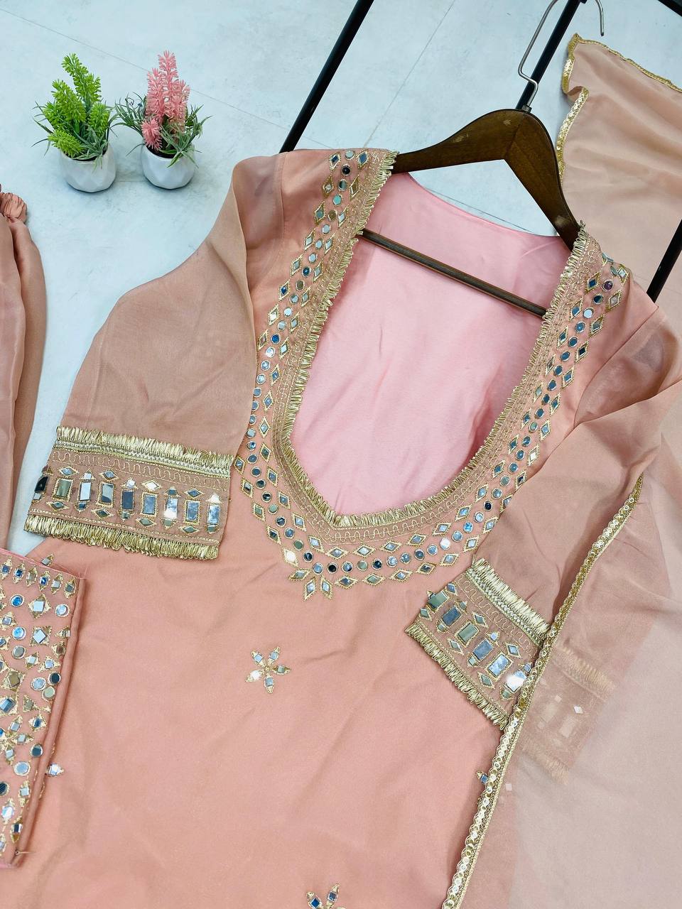 Indo Western 4 Pic Palazzo Set With Real Mirror & Embroidery Work