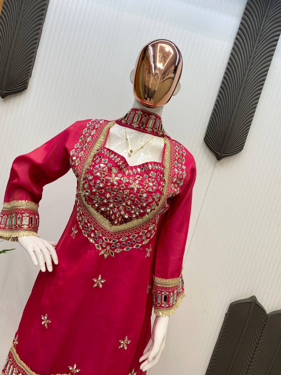 Indo Western 4 Pic Palazzo Set With Real Mirror & Embroidery Work