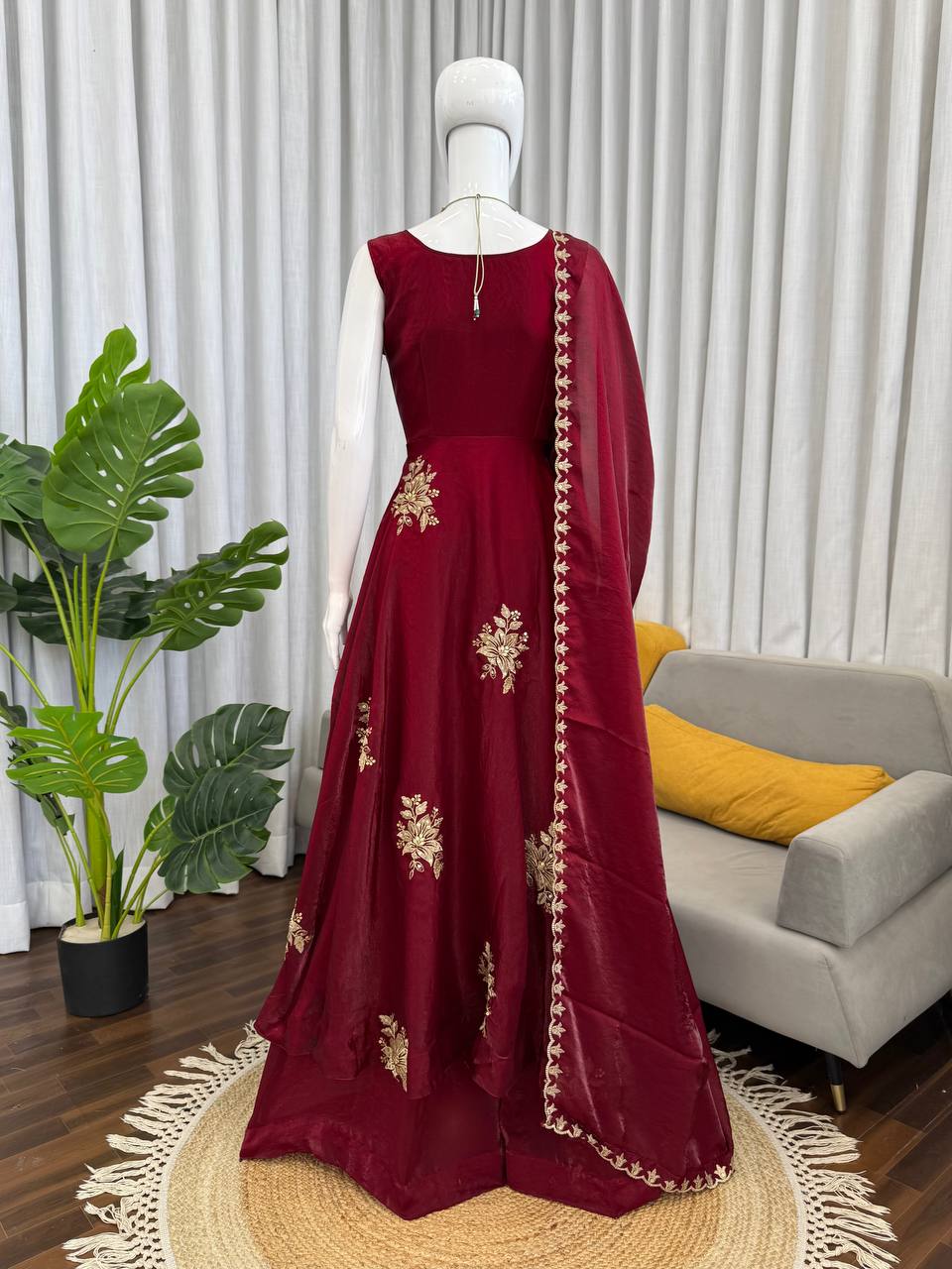 Wedding Wear Fendy Silk Thread With Sequnce Work Top Plazzo With Dupatta