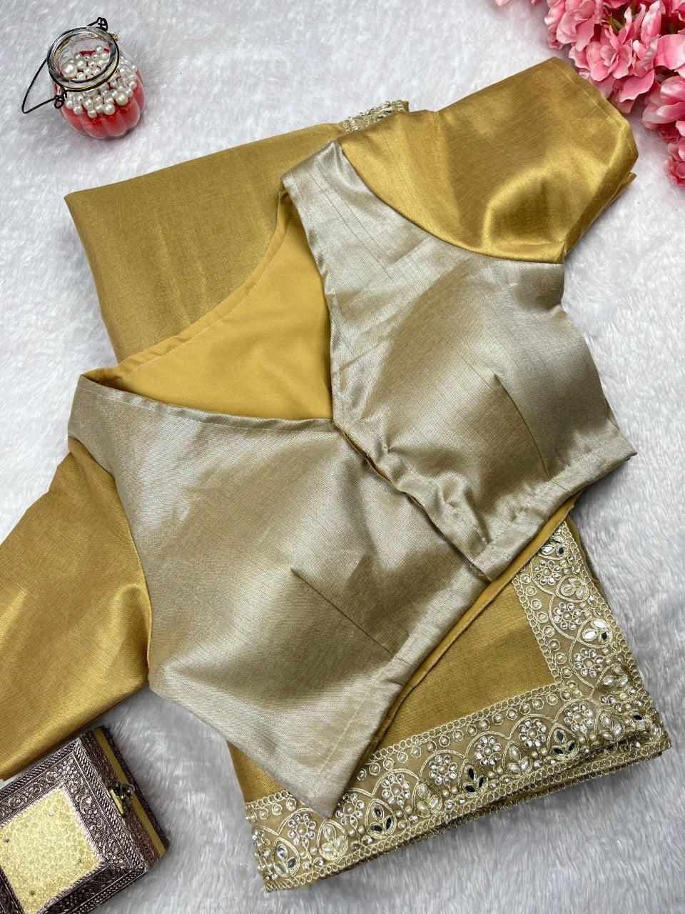 Wedding Wear Tissue Silk Rich Handcrafted Border Enhancing Saree Beauty.