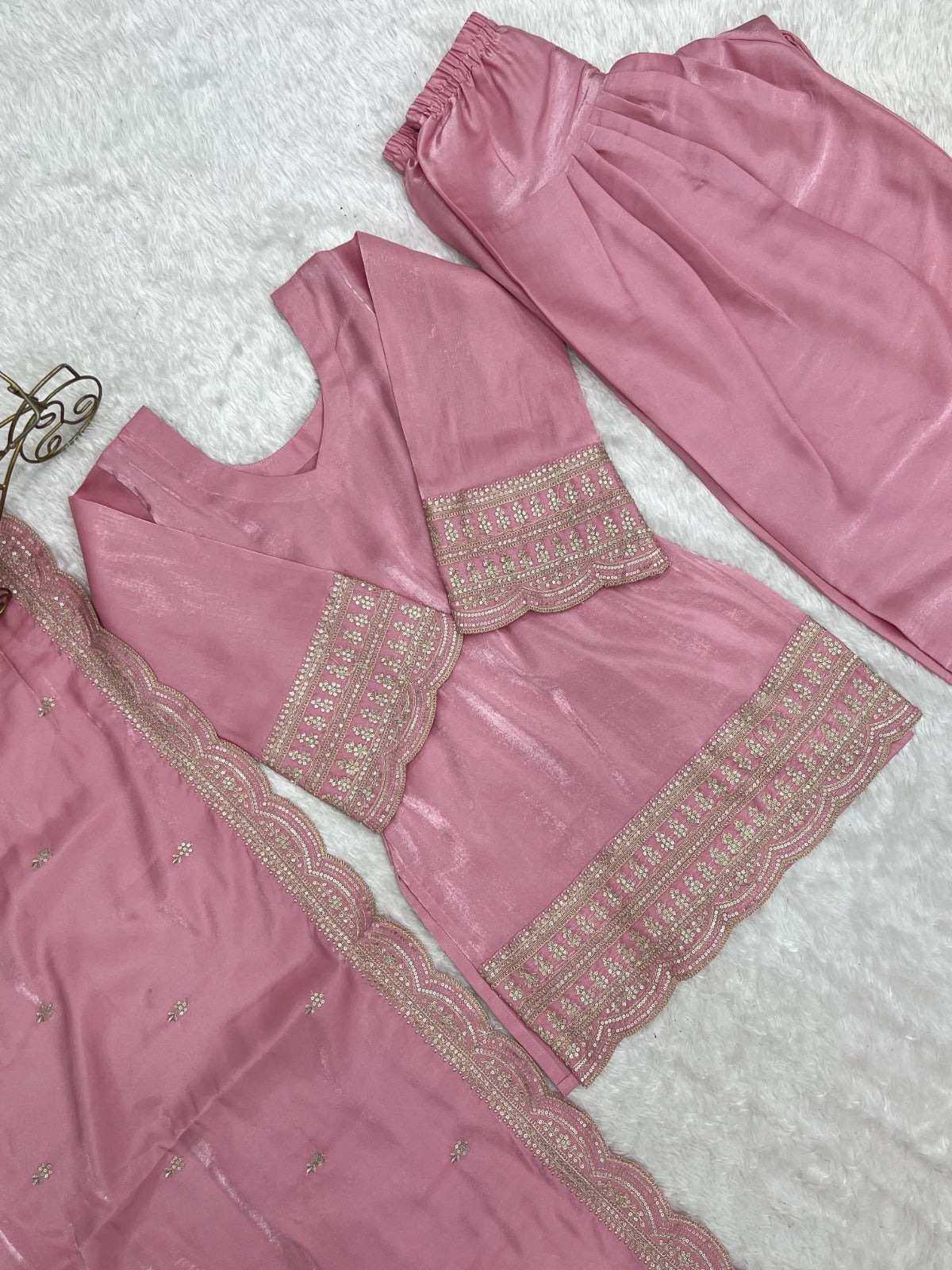 Elegant Farshi Salwar Suit With Beautiful Look & Embroidery Sequins Work