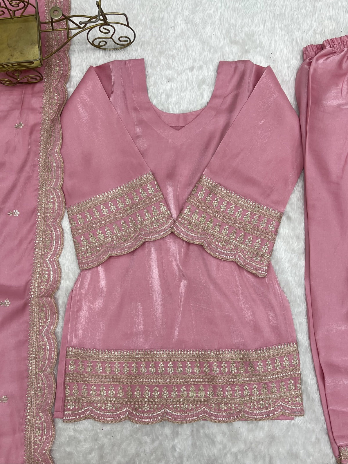 Elegant Farshi Salwar Suit With Beautiful Look & Embroidery Sequins Work