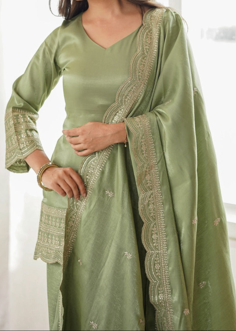 Elegant Farshi Salwar Suit With Beautiful Look & Embroidery Sequins Work