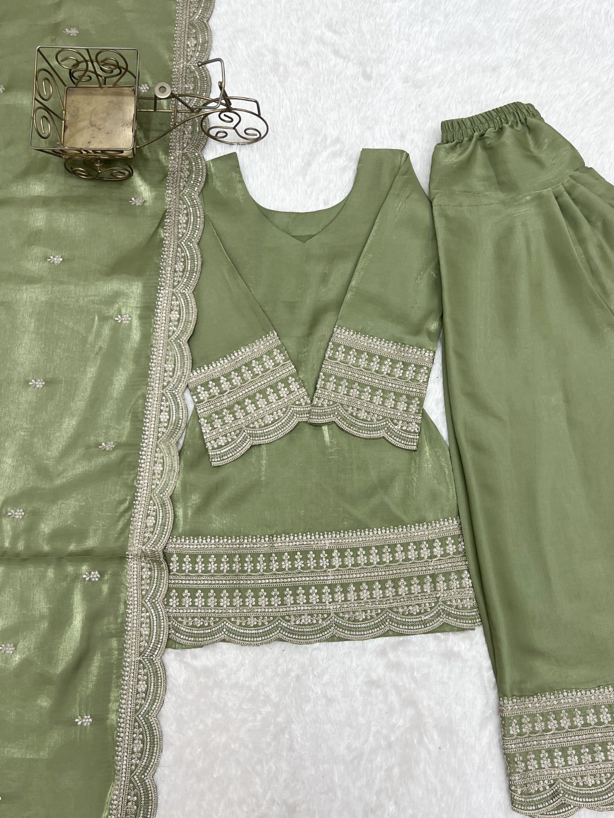 Elegant Farshi Salwar Suit With Beautiful Look & Embroidery Sequins Work