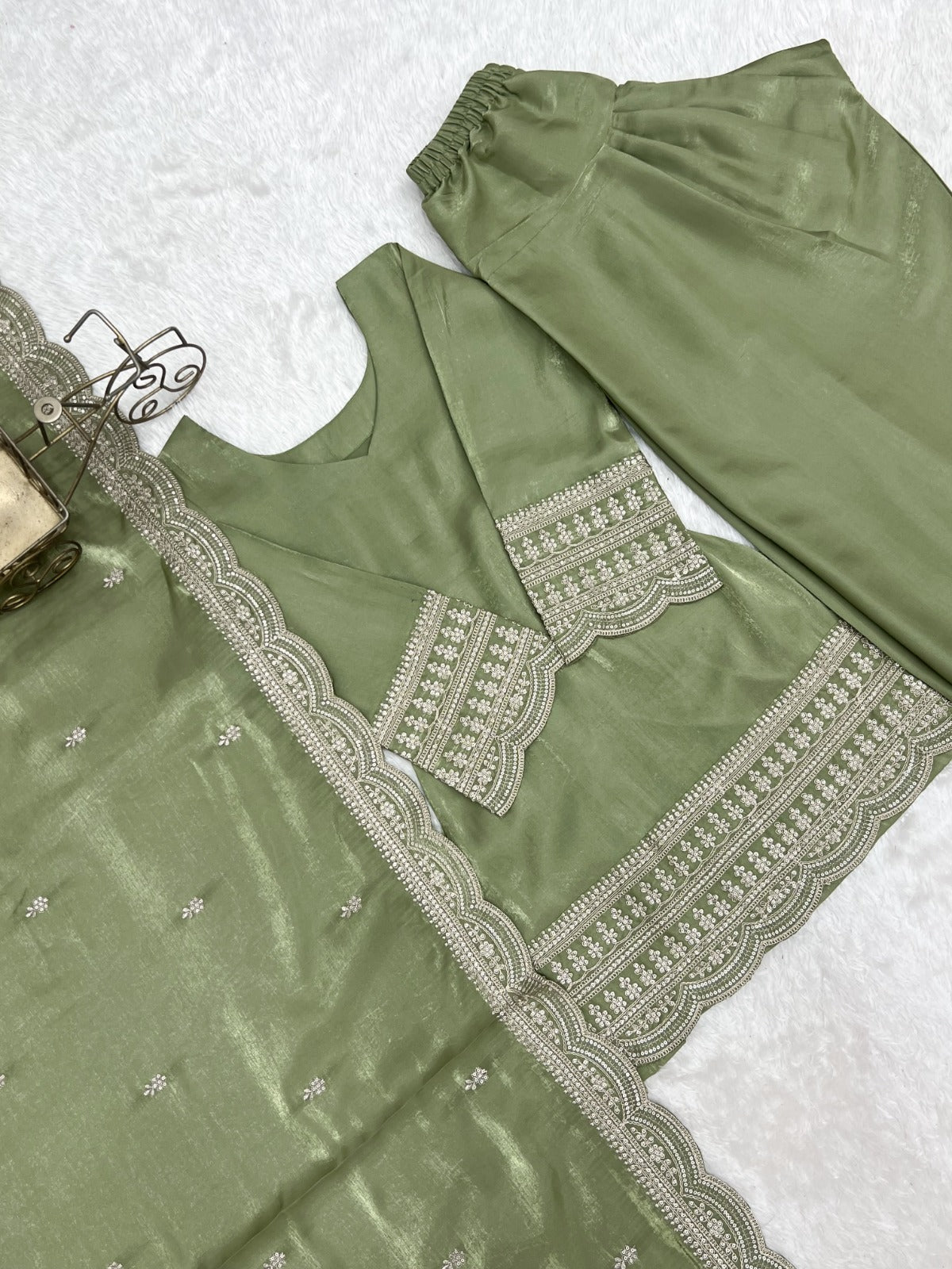 Elegant Farshi Salwar Suit With Beautiful Look & Embroidery Sequins Work