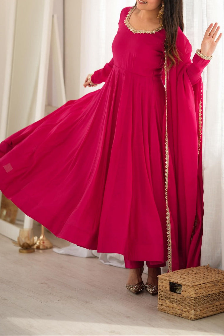 16 Kali Heavy Flare Mul Chanderi Anarkali Set With Handwork Mirror Work Lace
