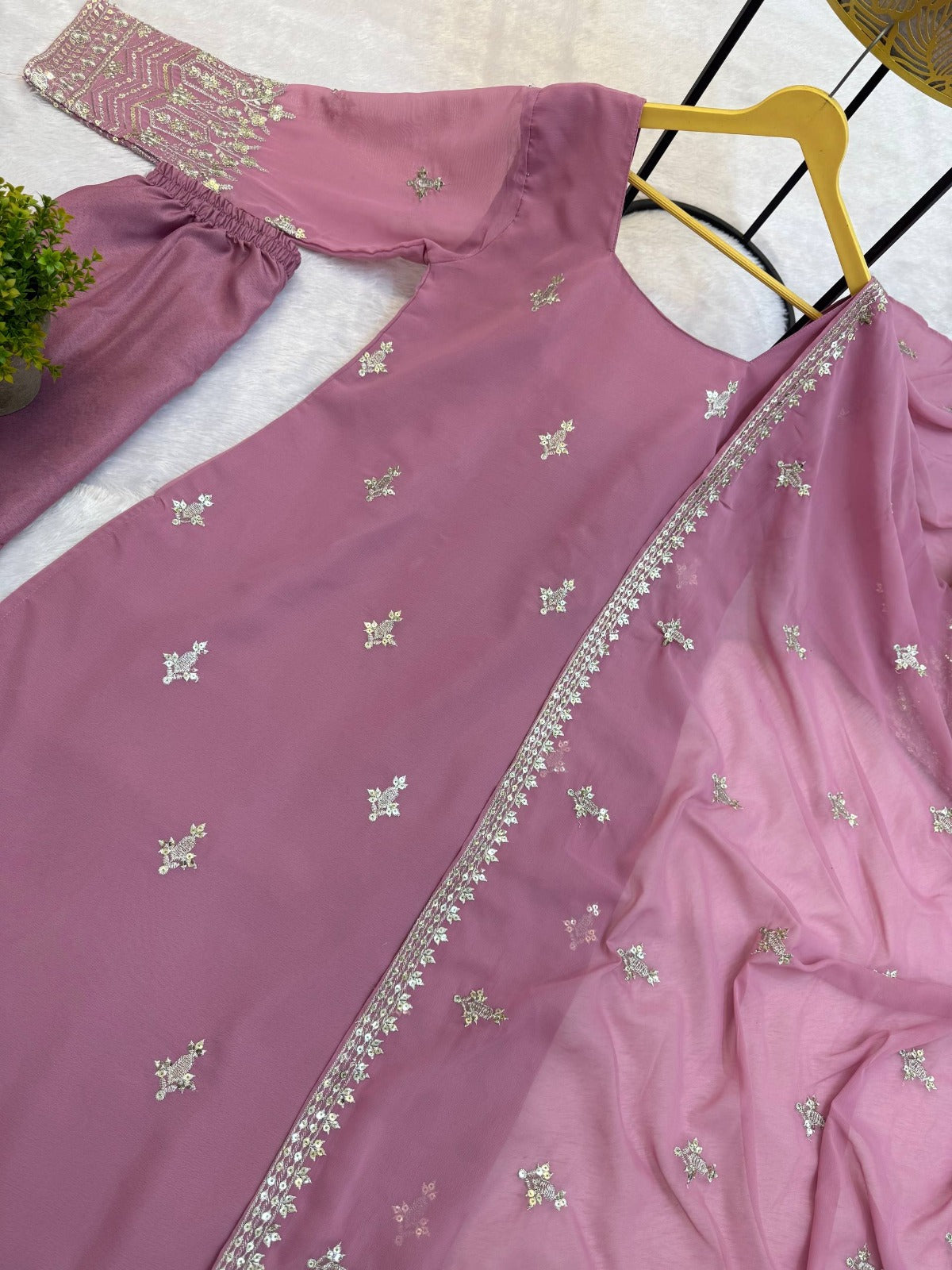 Prettiest Corset Back Kurta Set With Embroidery Work
