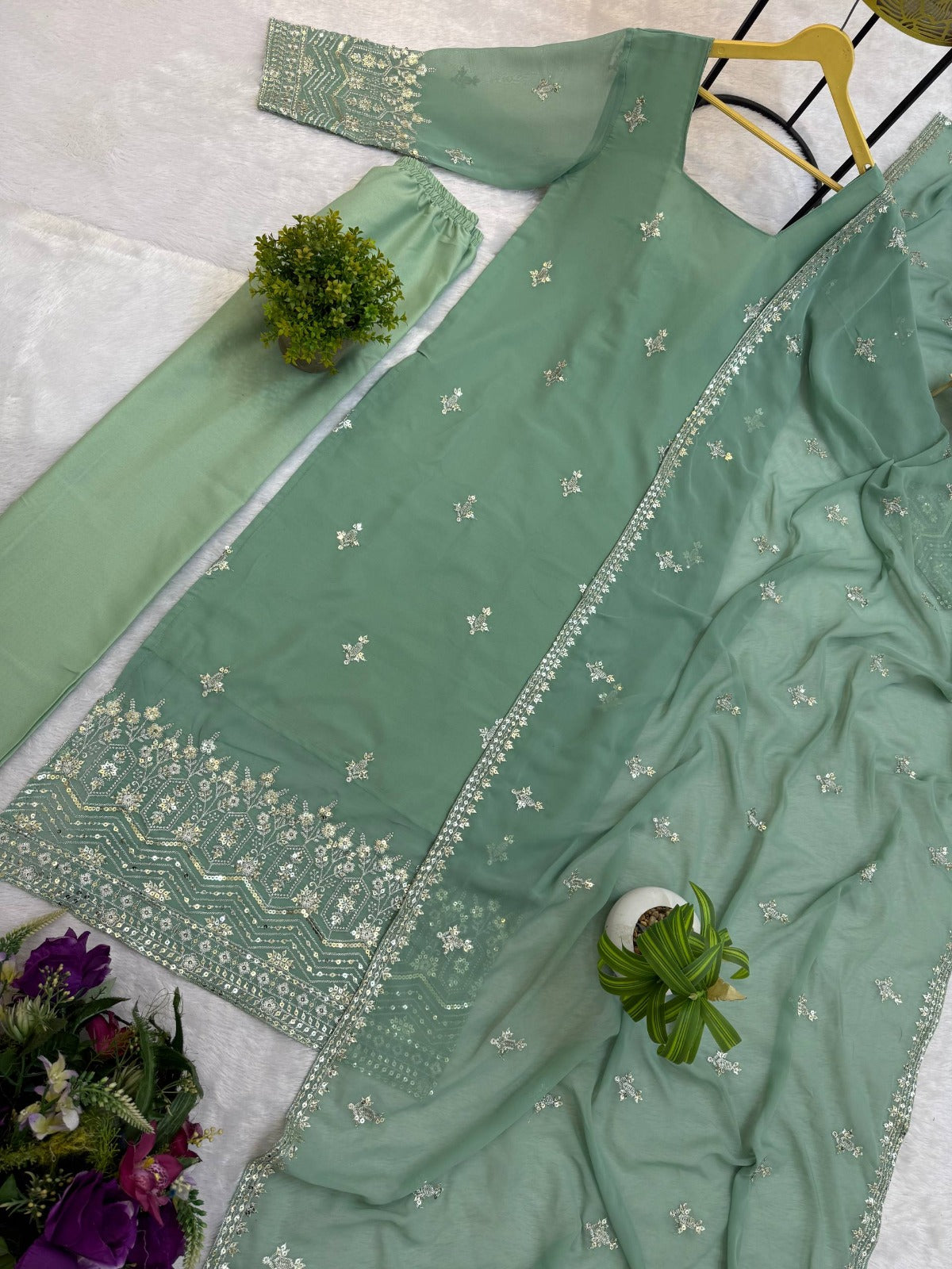 Prettiest Corset Back Kurta Set With Embroidery Work