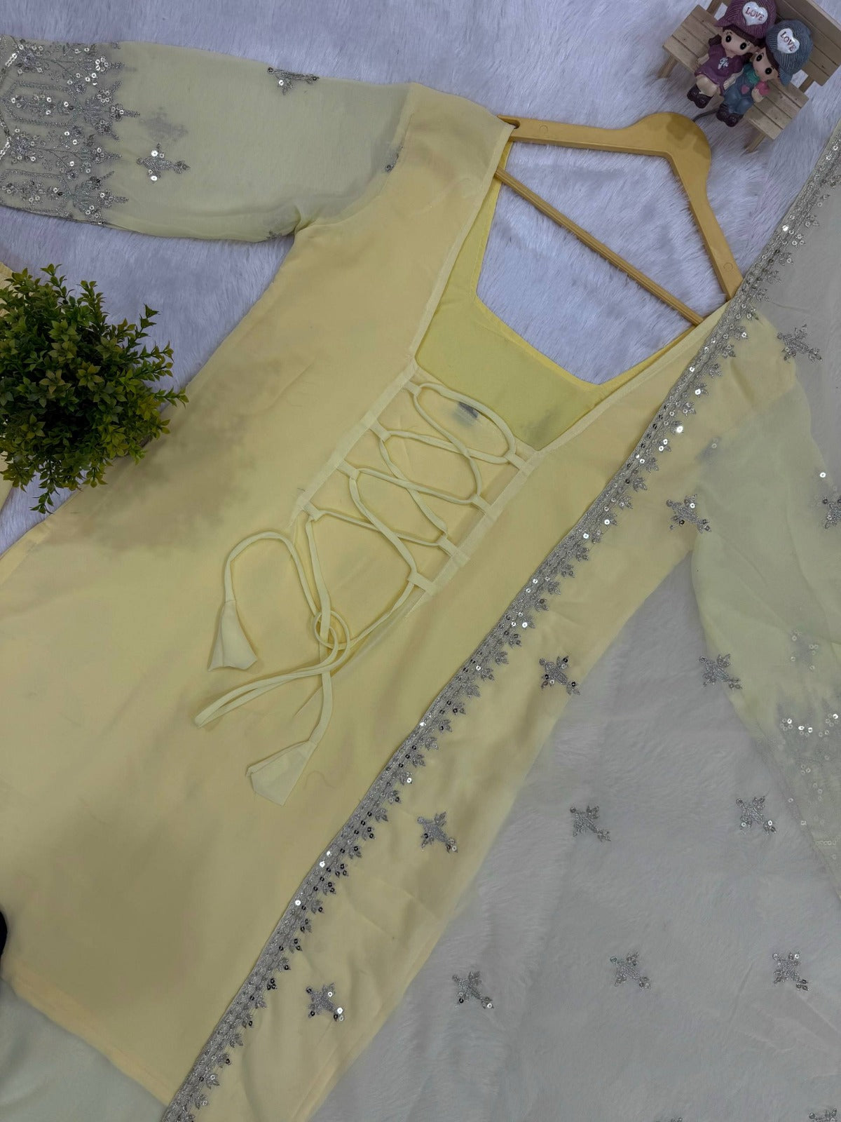Prettiest Corset Back Kurta Set With Embroidery Work