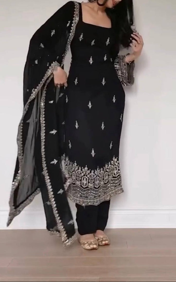 Prettiest Corset Back Kurta Set With Embroidery Work
