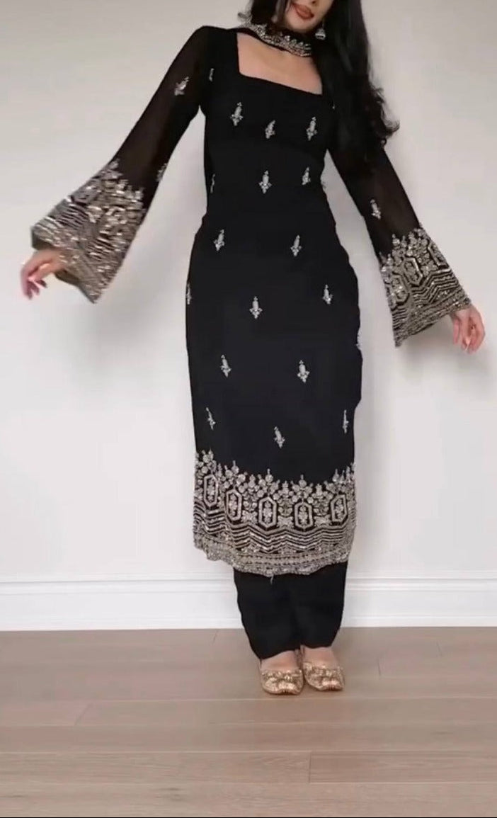 Prettiest Corset Back Kurta Set With Embroidery Work