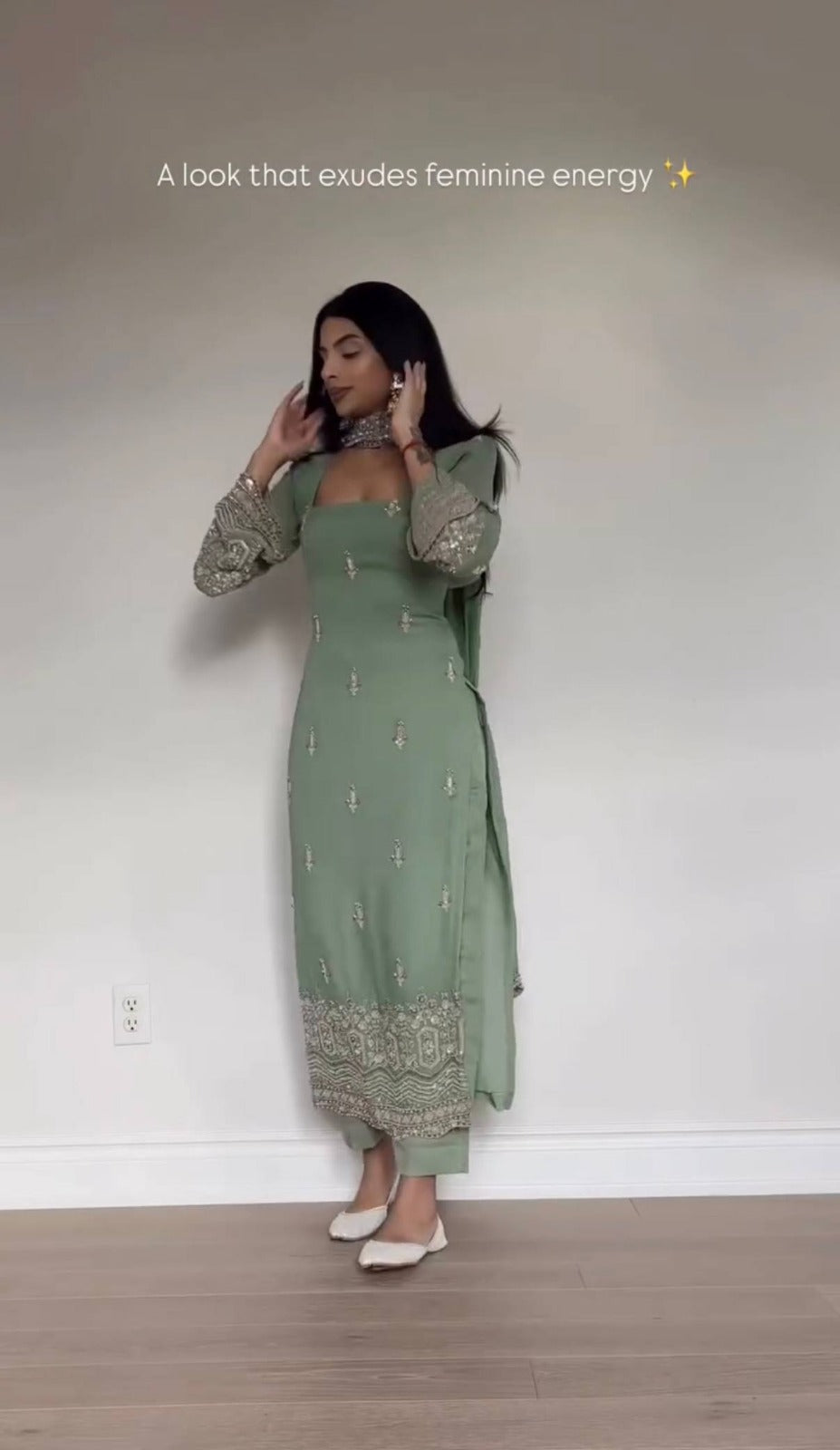 Prettiest Corset Back Kurta Set With Embroidery Work