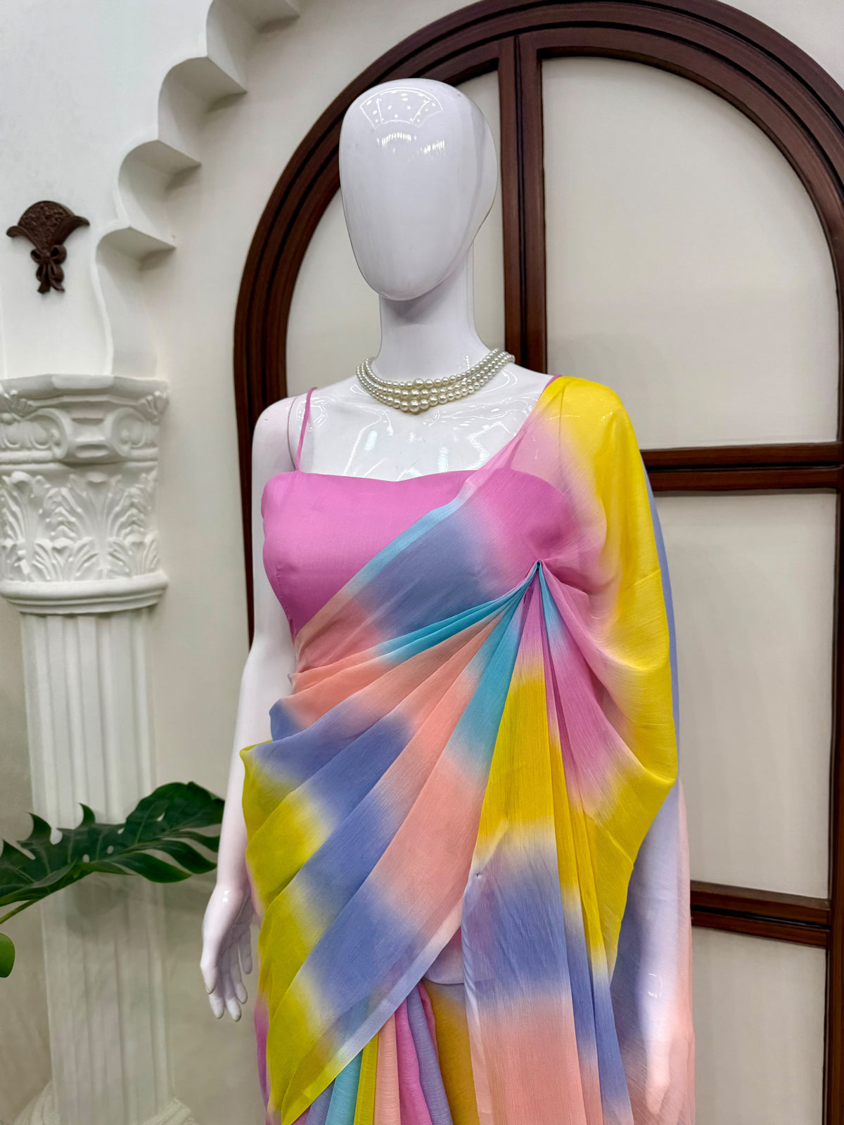 Bollywood Diva Kareena Kapoor inspired Chiffon Designer Saree