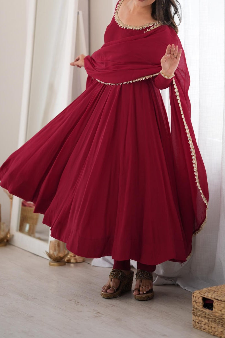 16 Kali Heavy Flare Mul Chanderi Anarkali Set With Handwork Mirror Work Lace