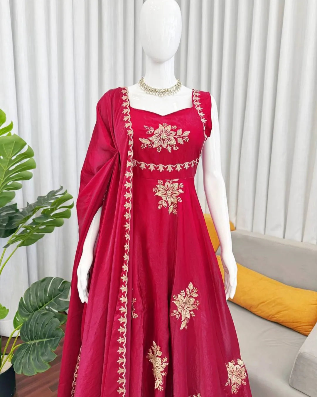 Wedding Wear Fendy Silk Thread With Sequnce Work Top Plazzo With Dupatta