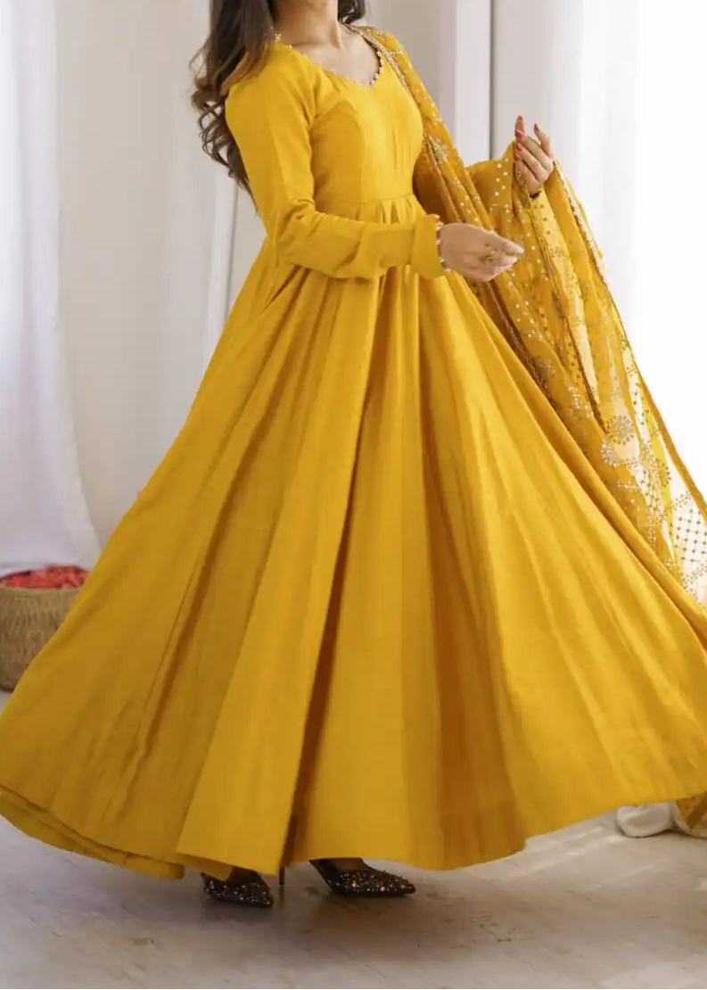 Roman Silk Chanderi Lace Work Anarkali Suit with jari work dupatta